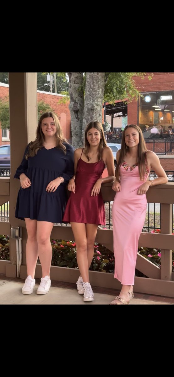 darby_merritt5's tweet image. Saturday morning we ran… Saturday night we danced!! #seniorhoco 🤩✨❤️