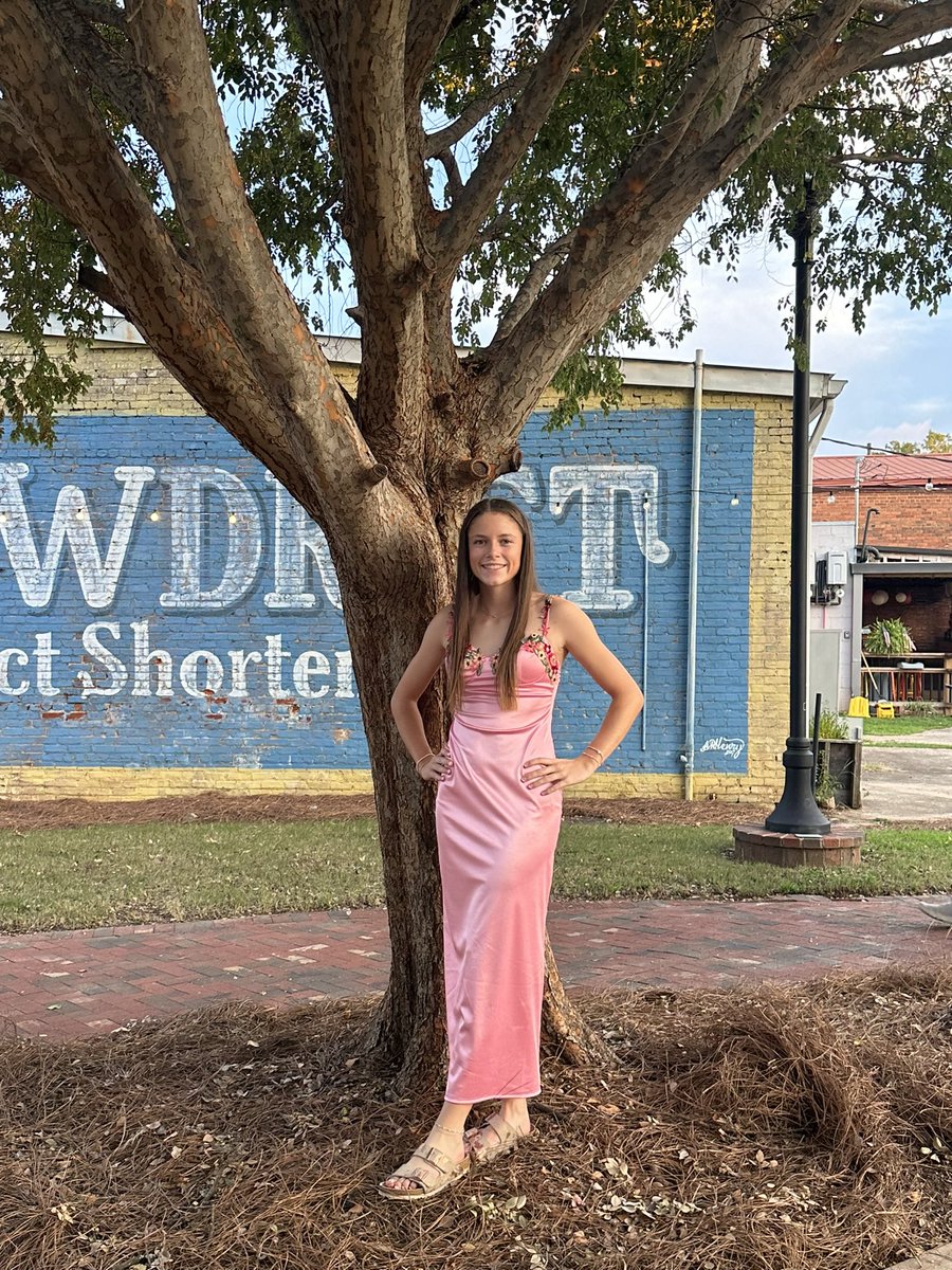 darby_merritt5's tweet image. Saturday morning we ran… Saturday night we danced!! #seniorhoco 🤩✨❤️