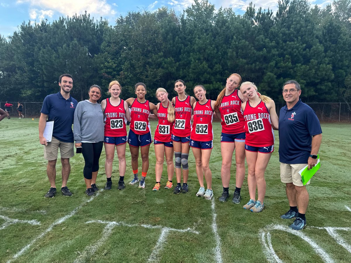darby_merritt5's tweet image. Saturday morning we ran… Saturday night we danced!! #seniorhoco 🤩✨❤️