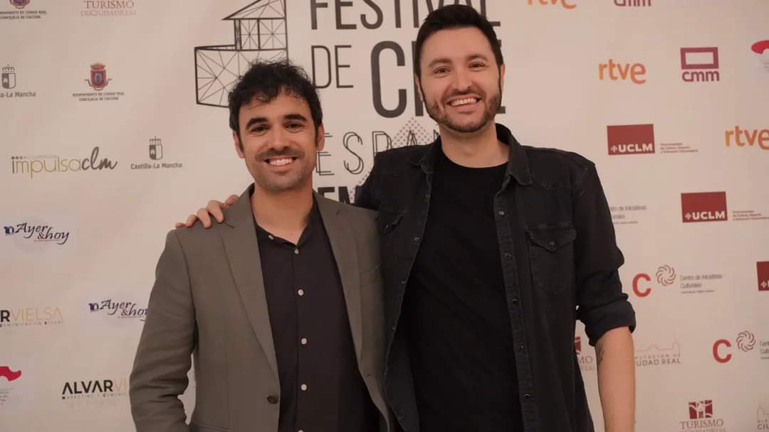 fecicam_oficial's tweet photo. 📸 Photocall Gala de Clausura #FECICAM15
📍 Teatro Quijano https://t.co/667m53qAaB