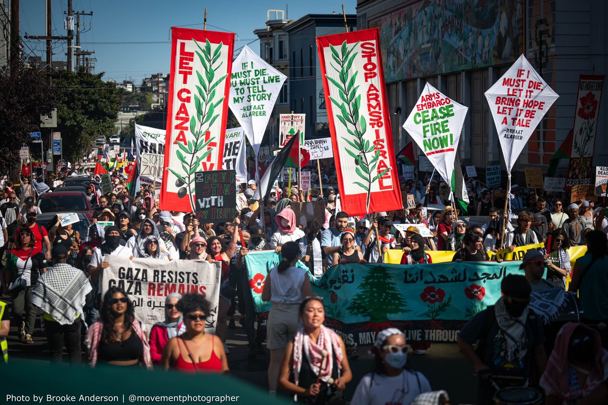 movementphotog's tweet photo. Thousands of people across the Bay Area took to the streets today to commemorate 1yr of Israel’s ongoing genocide in Palestine, demanding an immediate end to the war, an end to the 17yr siege on Gaza, and that the Biden-Harris admin enact an immediate arms embargo against Israel https://t.co/K00oLCsvNp