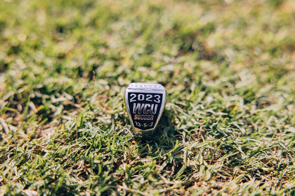 catamountsoccer's tweet photo. Put a RING on it💍! Today we celebrated our 2023 SOCON championship team! 

#CatamountCountry https://t.co/vJvXgWdB7w