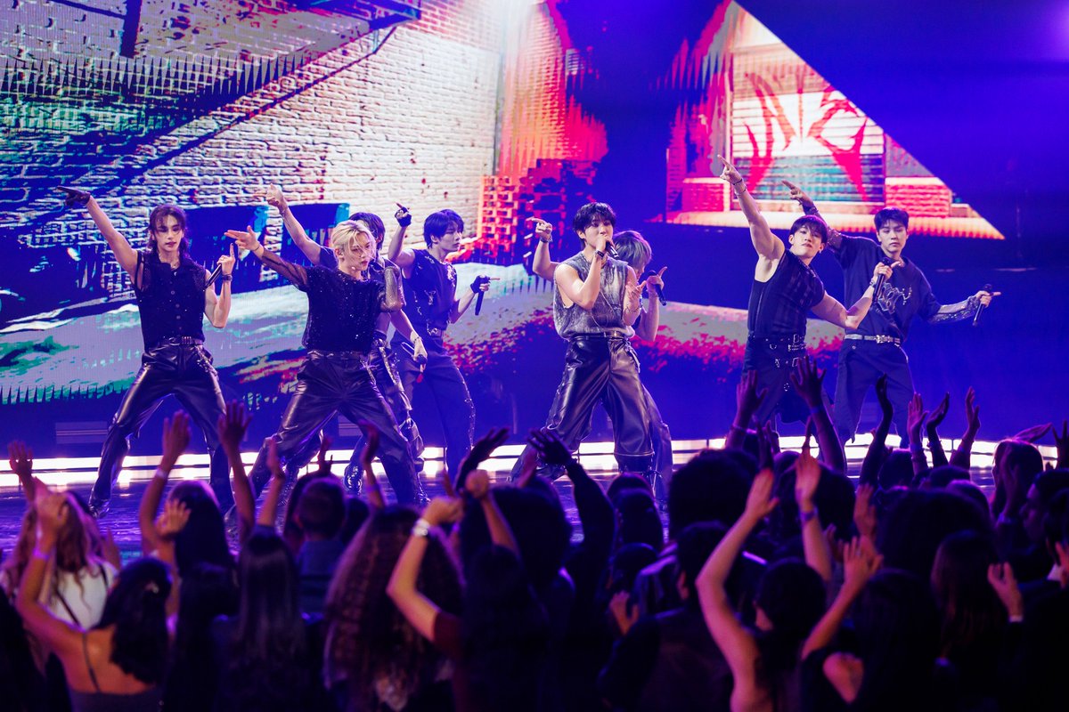 Much's tweet photo. IT AIN'T NO LIE, STRAY KIDS JUST ROCKED THE HOUSE WITH THEIR 'NSYNC TRIBUTE 🔥 https://t.co/K7JEkzITtM
