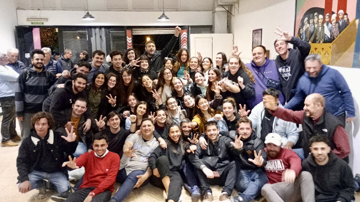 Militando con ideales, proyecto, compromiso con el presente y futuro de nuestro país, está banda vuelve a conducir la <a href="/JRMdpBatan/">Juventud Radical Adelante Mar del Plata - Batán</a>. 
Orgullosa de todo el laburo que se hizo y gracias a todos los que nos acompañaron para seguir conduciendo los destinos de nuestro partido.