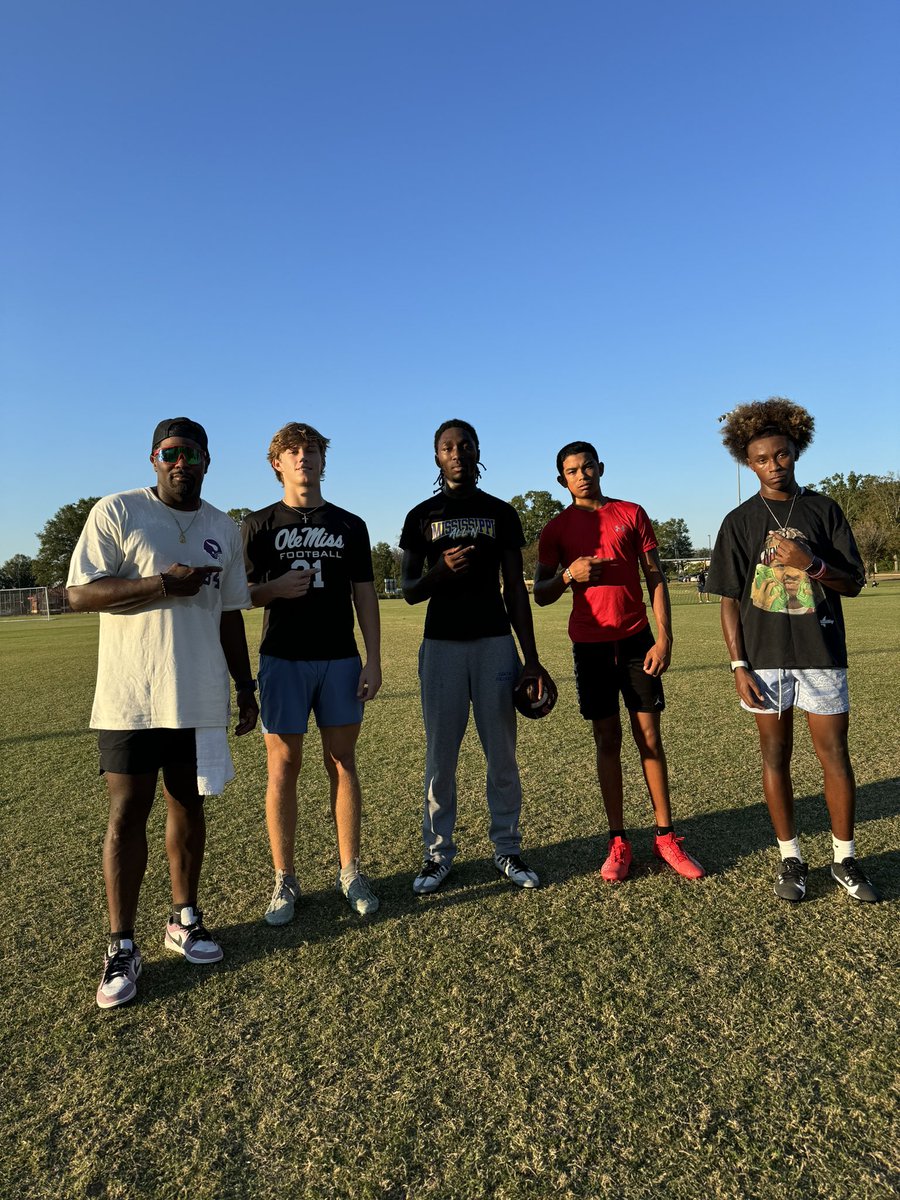 ESPN3ALLDAY's tweet photo. Lab 🧪 🧱x🧱

@case_thomas10 
@xclusive_jayy_ 
@Koi_Denson 
@Tylanwitdahem 

#slideout