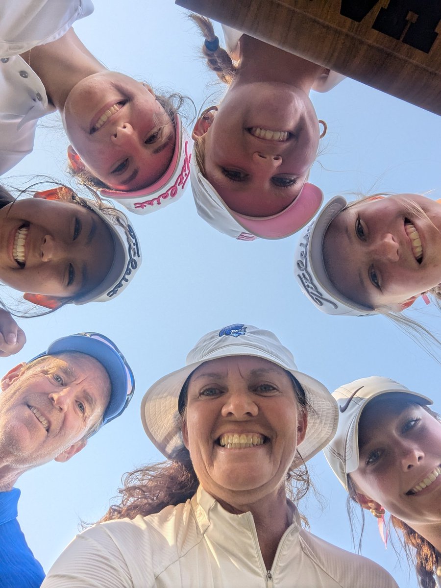 LincolnEastGirlsGolf tweet media