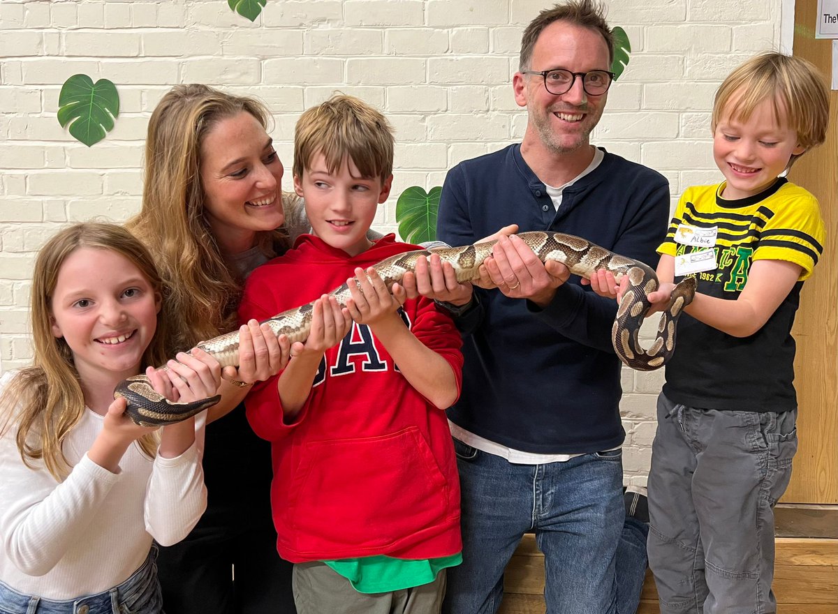 JungleJonathan's tweet photo. Today I completed my 800th JJR birthday party! The party was for a 6yr old boy named Albie, whose big brother Elwin's 6th party I also attended just over six years ago, when Albie was less than two weeks away from being born! A lovely family with whom to share this milestone. 😁 https://t.co/QRx3AROYaH