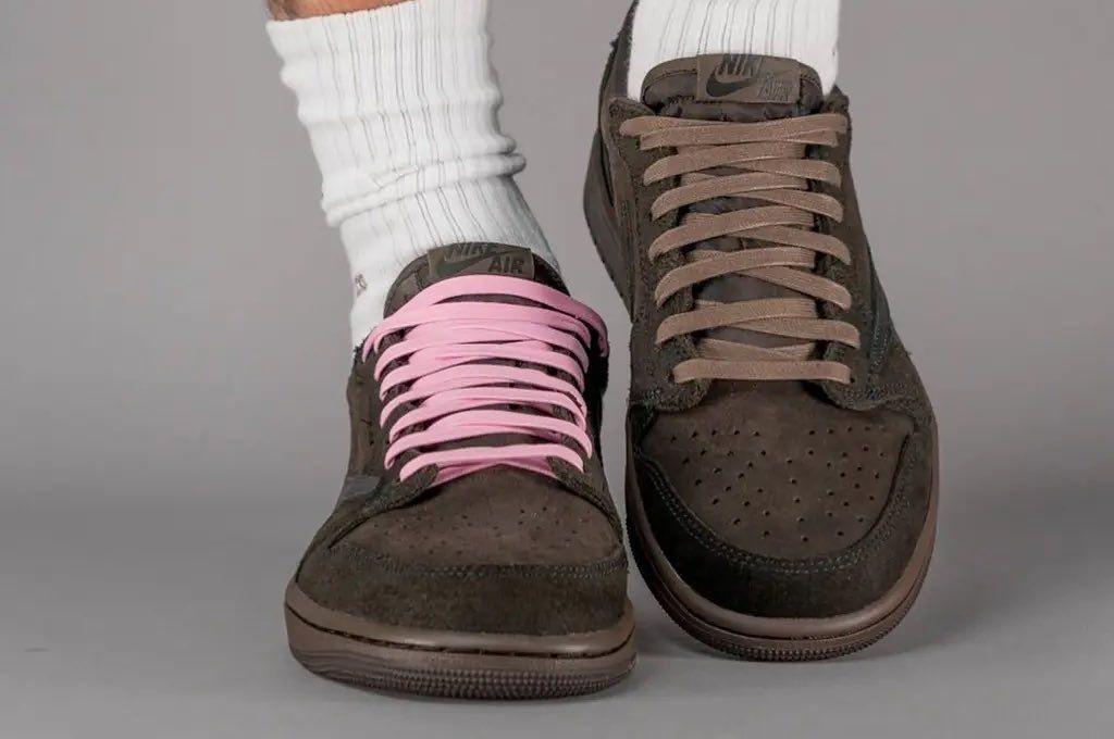 SneakerAlertHD's tweet photo. Travis Scott x Air Jordan 1 Low OG "Velvet Brown"

🗓 December 21, 2024 https://t.co/eflHoiFOTW