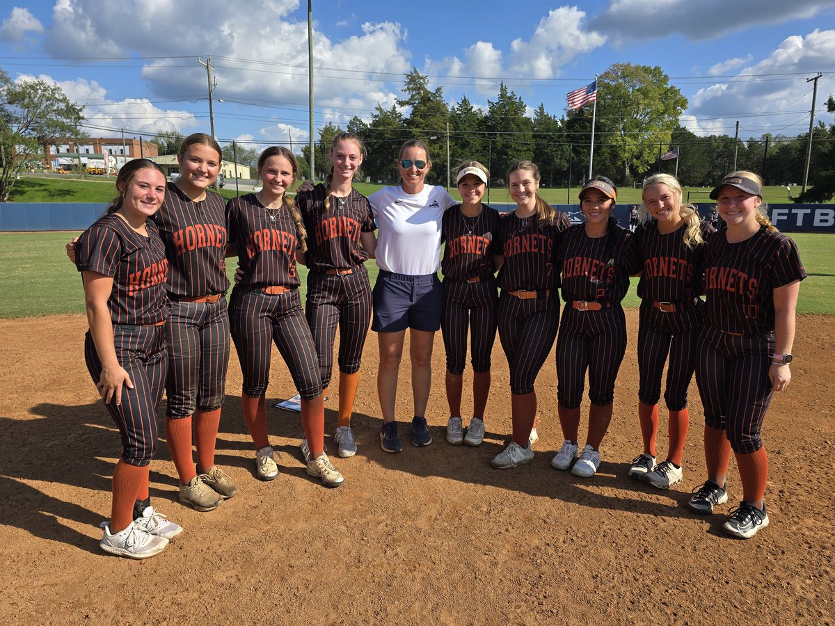 Fun day <a href="/LongwoodSB/">Longwood Softball</a> with <a href="/DrCoachBrown5/">Megan Brown PhD</a> <a href="/JordanLMcNary/">Jordan McNary</a> and Hornets Alum <a href="/BaileyBucholz/">baileybucholz2024</a> Always a good time when you get on the dirt.  <a href="/Hornets08_Plank/">Hanover Hornets Plank- 2026</a>