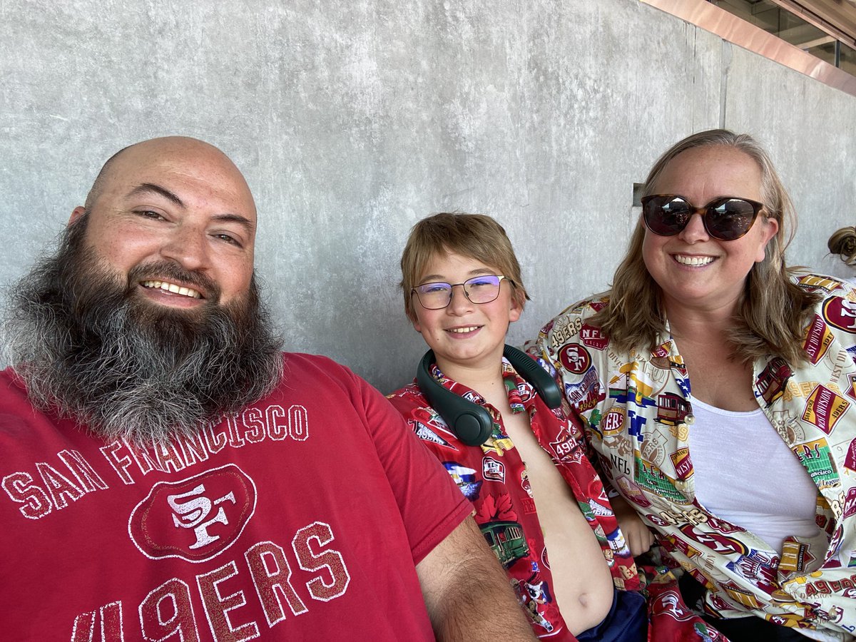robert_balster's tweet photo. It’s hot out here. Let’s go niners! #49ers #levisstadium #fttb https://t.co/RJna34BEkl