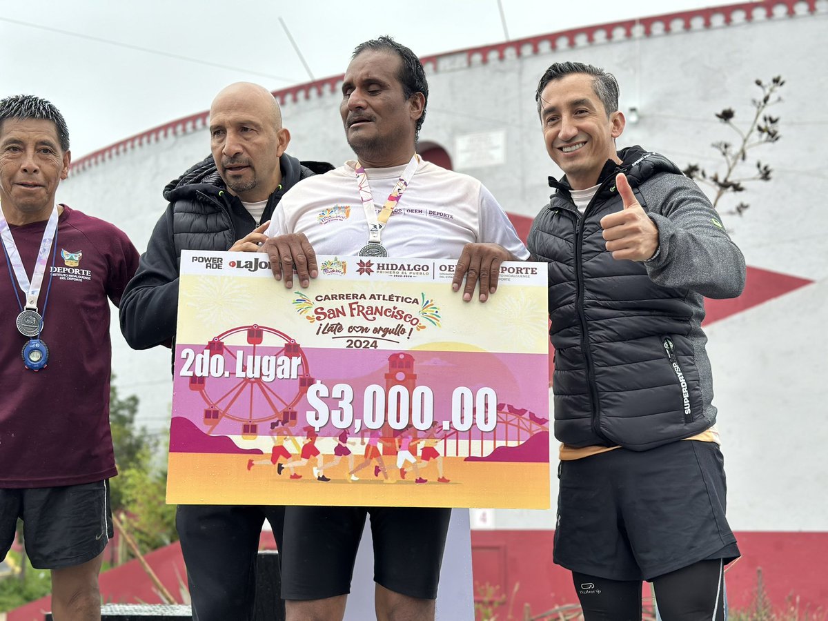 MarcoAranzabal's tweet photo. Está mañana se llevó a cabo la Carrera Atlética, San Francisco 2024 “Late Con Orgullo” en compañía de mi amigo Oscar Pérez  titular de @deportehidalgo a quien agradezco por sumarse y coadyuvar en las actividades de la #FDSF2024🙌🏻

¡Felicito a todos los participantes!✨

#OEEH https://t.co/1ScLas1IU3