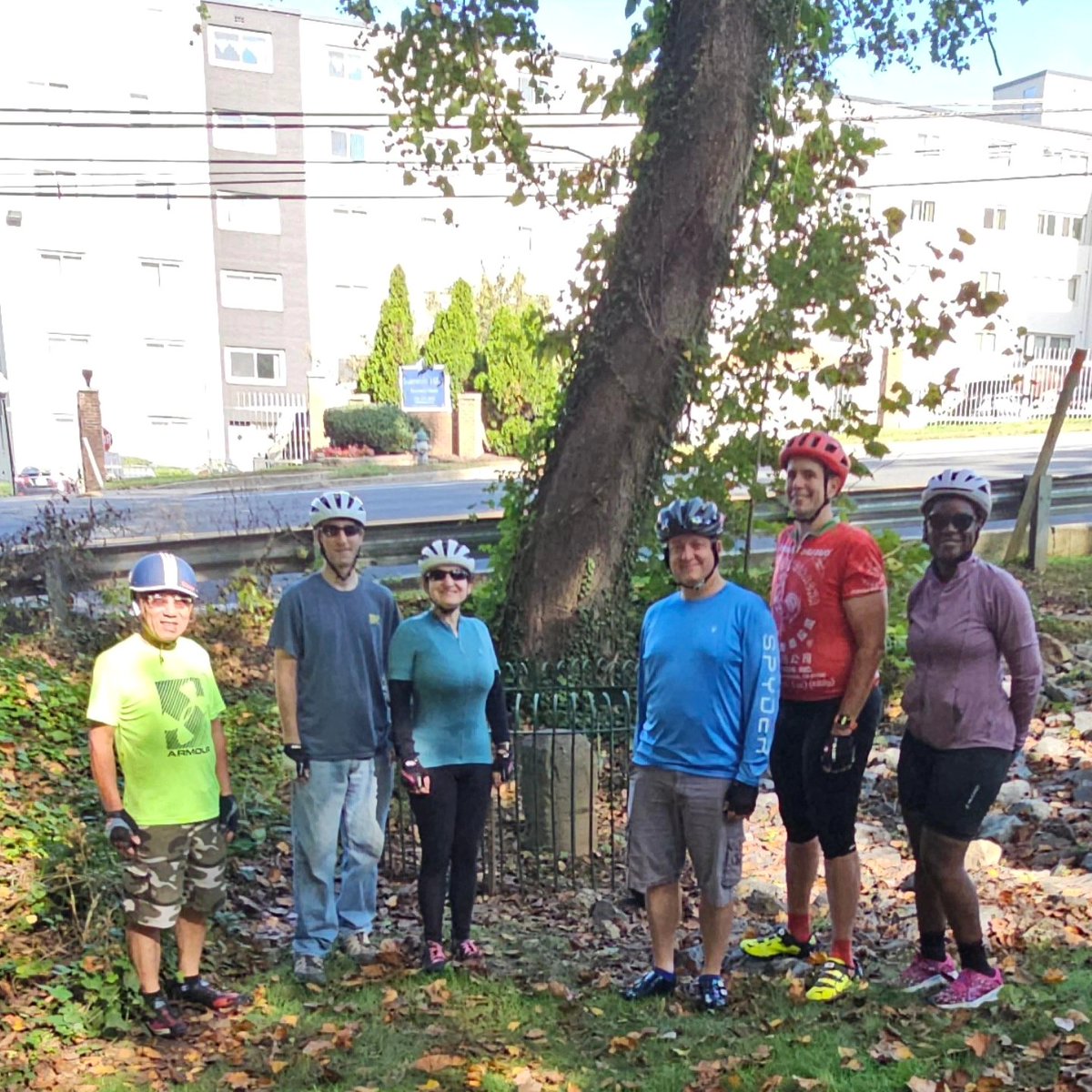 Chris_Roell's tweet photo. On today's Urban Adventure Bicycle Ride, we checked out the North Corner Boundary Stone, some murals, and stopped by the U.S Capitol! #bikedc #uabicycleride #urbanadventureride #WashingtonDC https://t.co/9dKDWpULLY