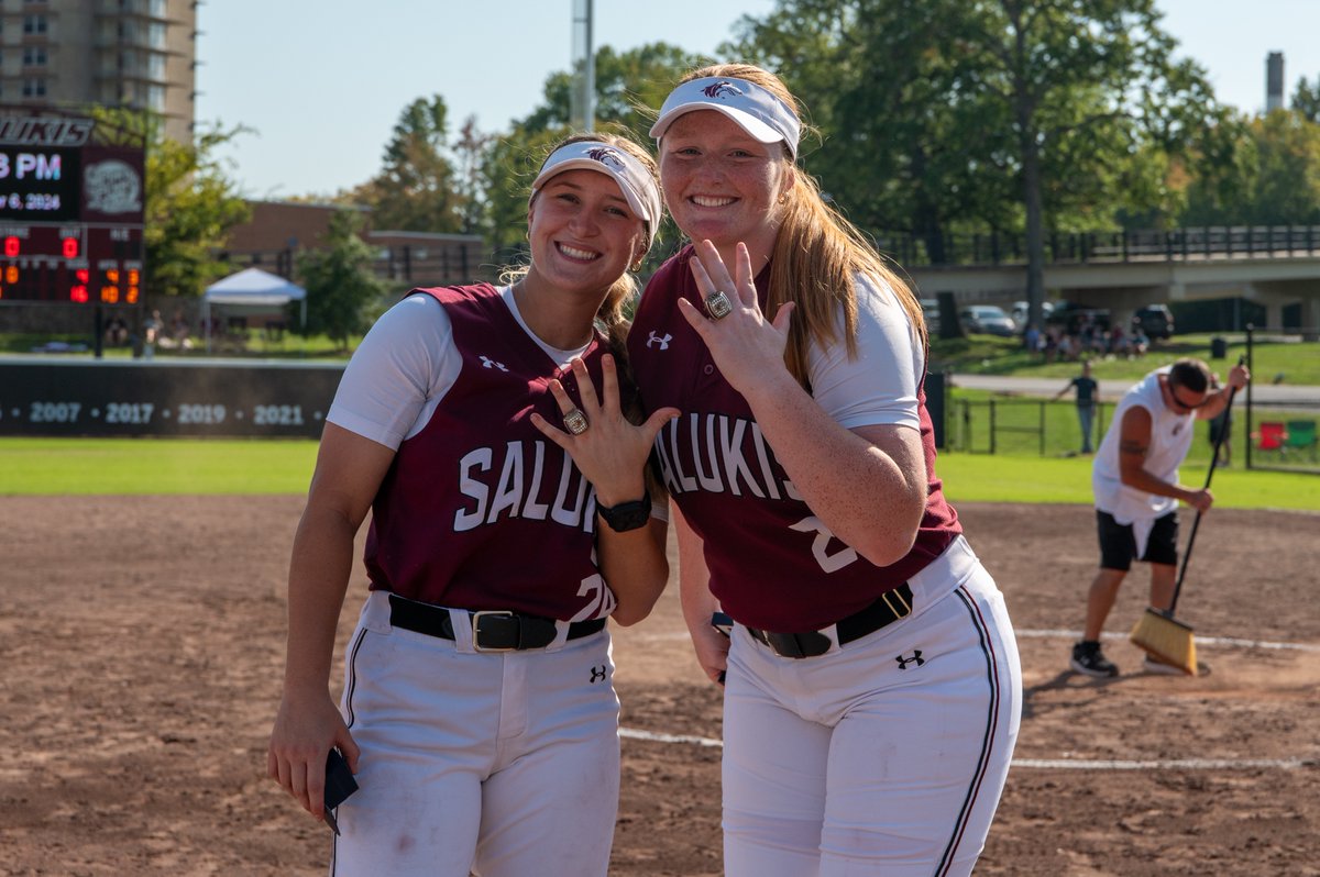 Got some new drip today 😎💍

#Salukis