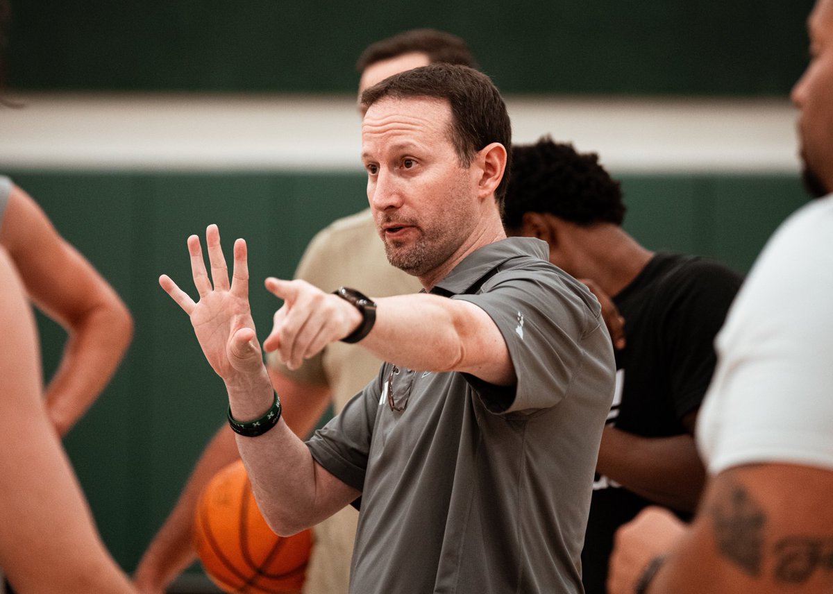 HAWAII BASKETBALL tweet media