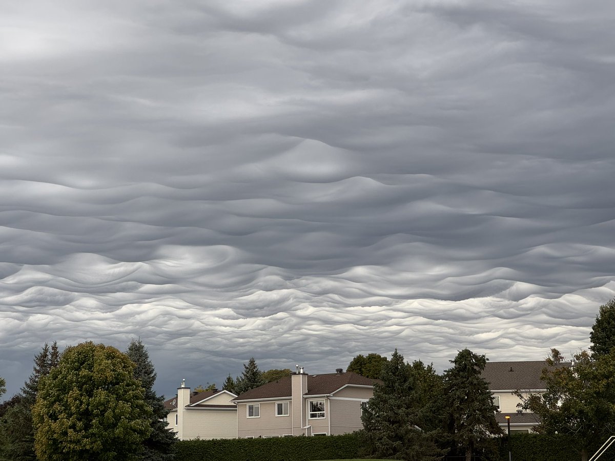 ryantheduke's tweet photo. @StittsCentral @ConnorMockettWX @twstdbro Or mountains. This is awesome. https://t.co/etOjvvqiyR