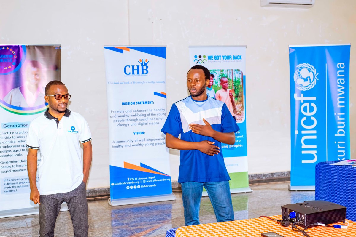Yesi_Rwanda's tweet photo. This weekend, @Yesi_Rwanda trained #GreenRising ambassadors in @GisagaraDistr on climate change &amp; its impact on health &amp; dvlpnt. Youth leaders will drive tree planting, ensure high survival rates&amp; mobilize peers for environmental conservation &amp;Special Umuganda. #GreenRisingRwanda https://t.co/3uPUkD7SlT