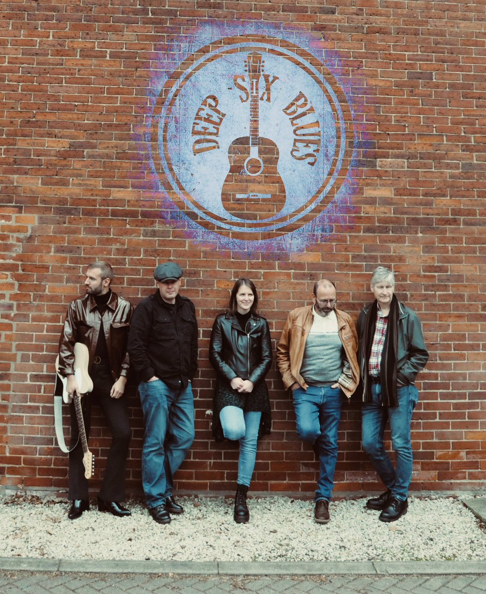 deepsixblues's tweet photo. Some new band pics 😎 #blueshour #photoshoot #bluesband https://t.co/vZto76F4bM