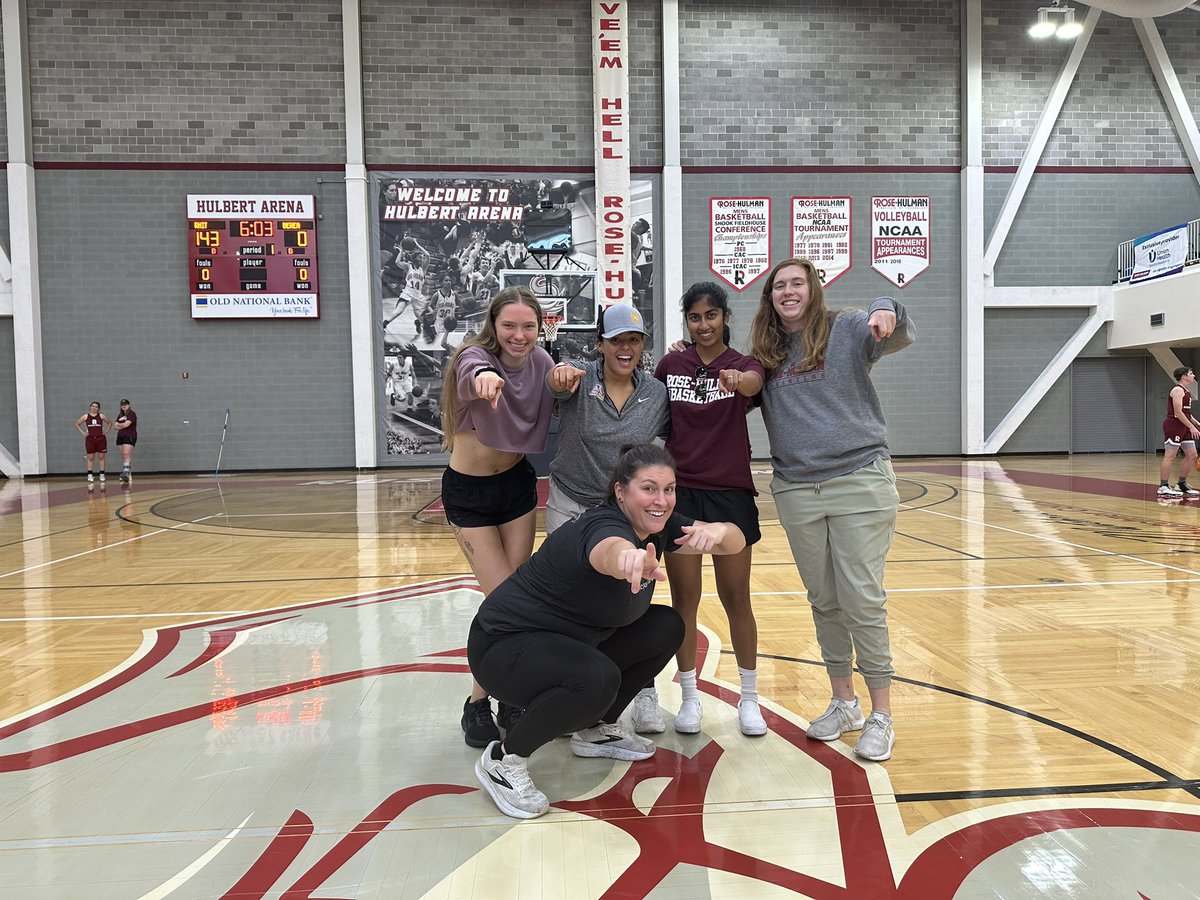 rhit_wbball's tweet photo. 10 days until the season begins! 🏀 It was amazing to have our alumni back at practice—they laid the foundation, and we’re ready to build on their legacy. Proud to be part of this family! 💪 #AlumniStrong #CountdownToTipOff #wearerose🌹 https://t.co/kC1lKgH0Nr