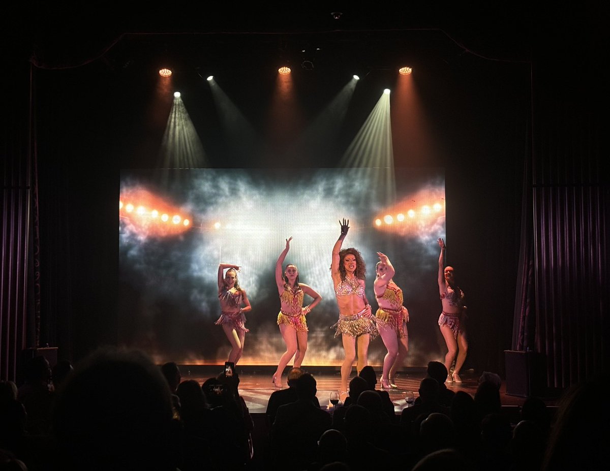 dancedivaschi's tweet image. We’re almost done with our show weekend… but we have a special surprise following tonight’s performance! If you’re attending tonight’s 6 PM show, stick around afterwards to see what it is…