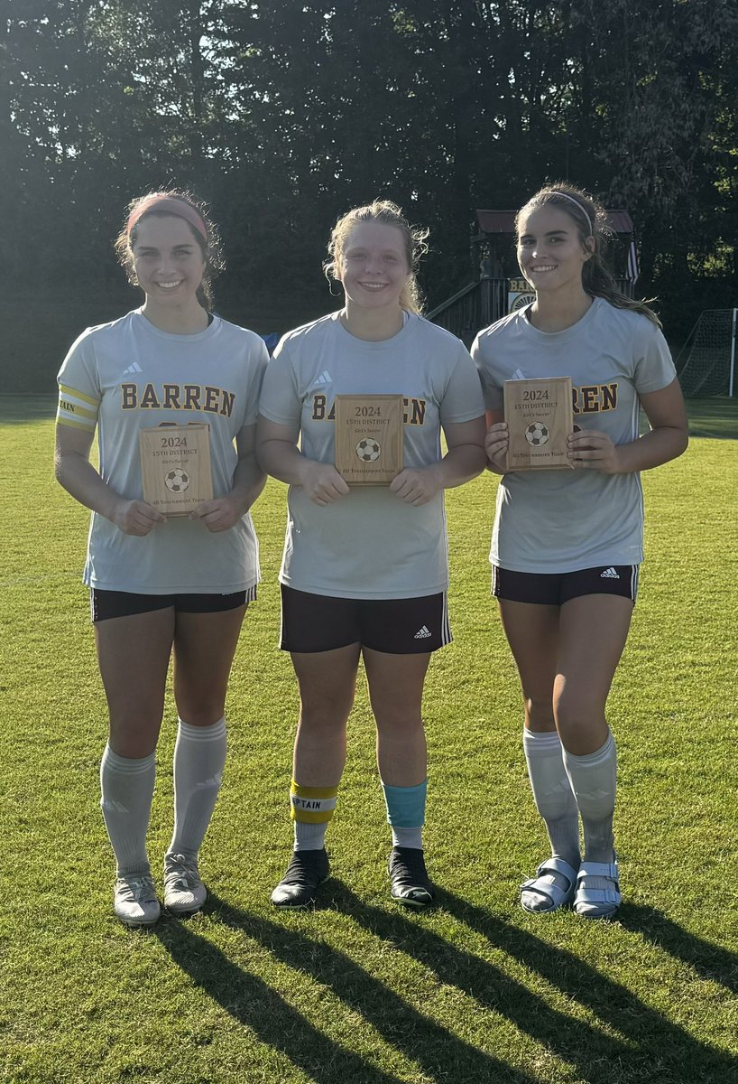 Barren County’s Laney Wheeler, Lizzie Smith, and Shelby Byrd were named as part of the Girls’ 15th District Tournament Team.