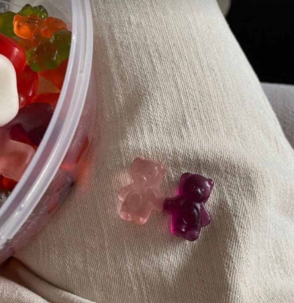 us if we were gummy bears https://t.co/i1LaBVhaqv