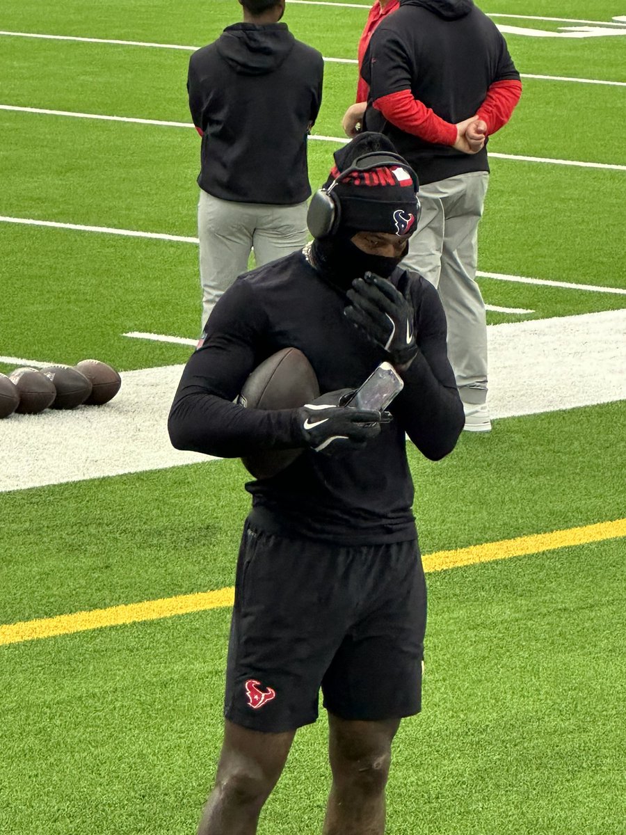 Julia Dimmitt tweet media