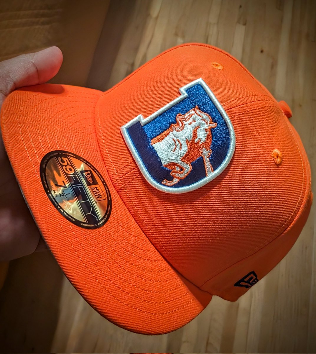 ryanproman's tweet photo. @NewEraCap  @Broncos @NFL @Fanatics  is this an error or misprint?  Order the Omaha throwback and get this?   The Denver D has never been blue #notasadvertised #mistake #denverbroncos #nfl #logo https://t.co/r2c2wFZ6v1