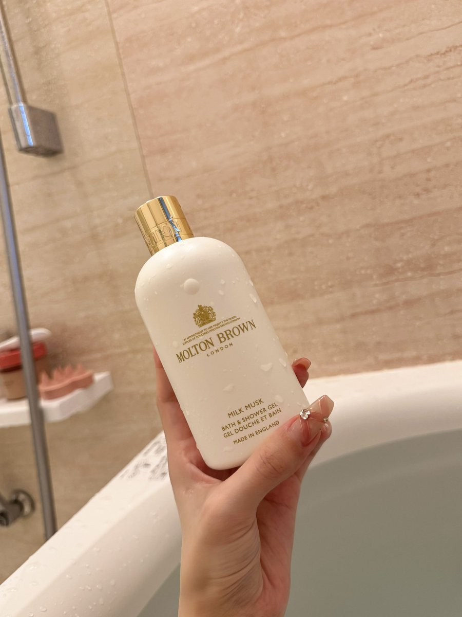 ローズデューンが売り切れてたからミルクムスクにしてみた🍼💭 すーっ