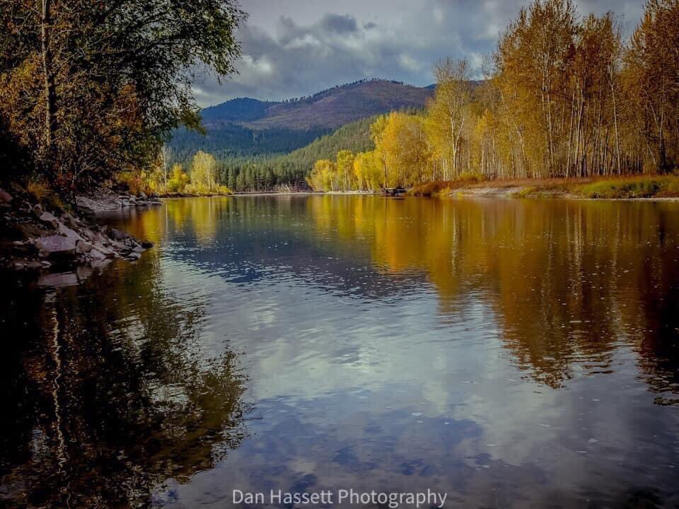 DanHassett2's tweet photo. Reflective Soul
https://t.co/4LtsgUGR64

#Montana #BigSkyCountry #missoula #autumn #AutumnVibes #landscapephotography #art #beautyinnature  #Bitterrootriver #fallvibes #rockymountains https://t.co/PlHbjwYyaI