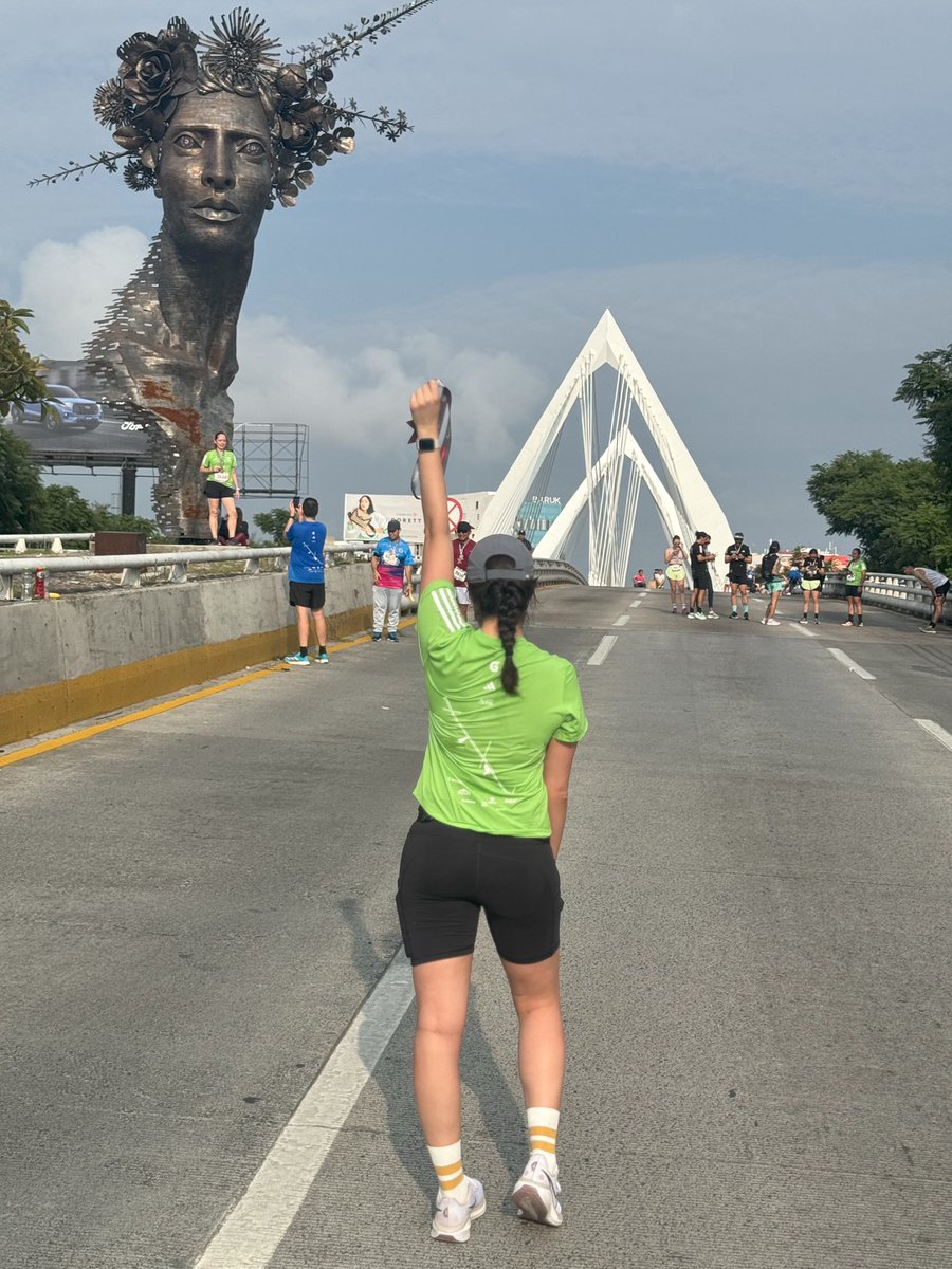 Montsegoru's tweet photo. Despues de mucho tiempo volví a correr una carrera y aunque no tuve el mejor tiempo me siento orgullosa de este pequeño gran logro #16k https://t.co/OXG1AzE4Wt