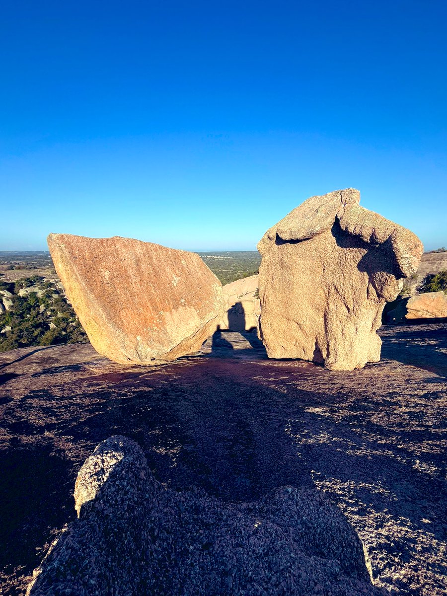 visualartslife's tweet photo. Climbed #enchantedrock this morning. Last time was 2014! https://t.co/ygMNslwuAo
