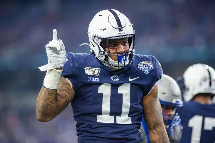 Storm7Miller's tweet photo. After a great conversation with @ZemaitisTouch_ I am blessed to receive an offer from Penn State! Go Nittany Lions! @Strongsville_FB @Tom_Zacharyasz @PennStateFball @CoachLustig @coachjfranklin @adamgorney @AllenTrieu @SWiltfong_ https://t.co/lqg7O5i2Cq