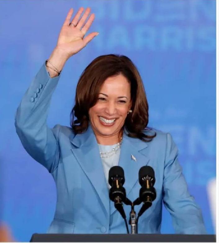 @harris_wins Vote blue 💙💙let's go kamala
