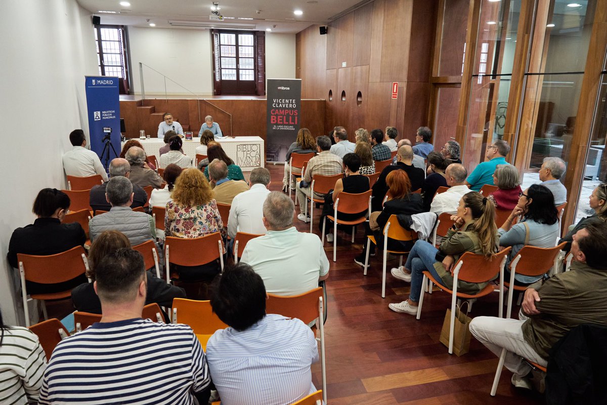 Mi gratitud a quienes han tenido la amabilidad de acompañarme en la puesta de largo de mi novela 'Campus belli. El lado oscuro de la universidad' (<a href="/Olelibros/">Olelibros.com</a>.com) en la biblioteca Iván de Vargas de Madrid, y en especial a mi amigo el periodista Fernando Saiz por presentarla.