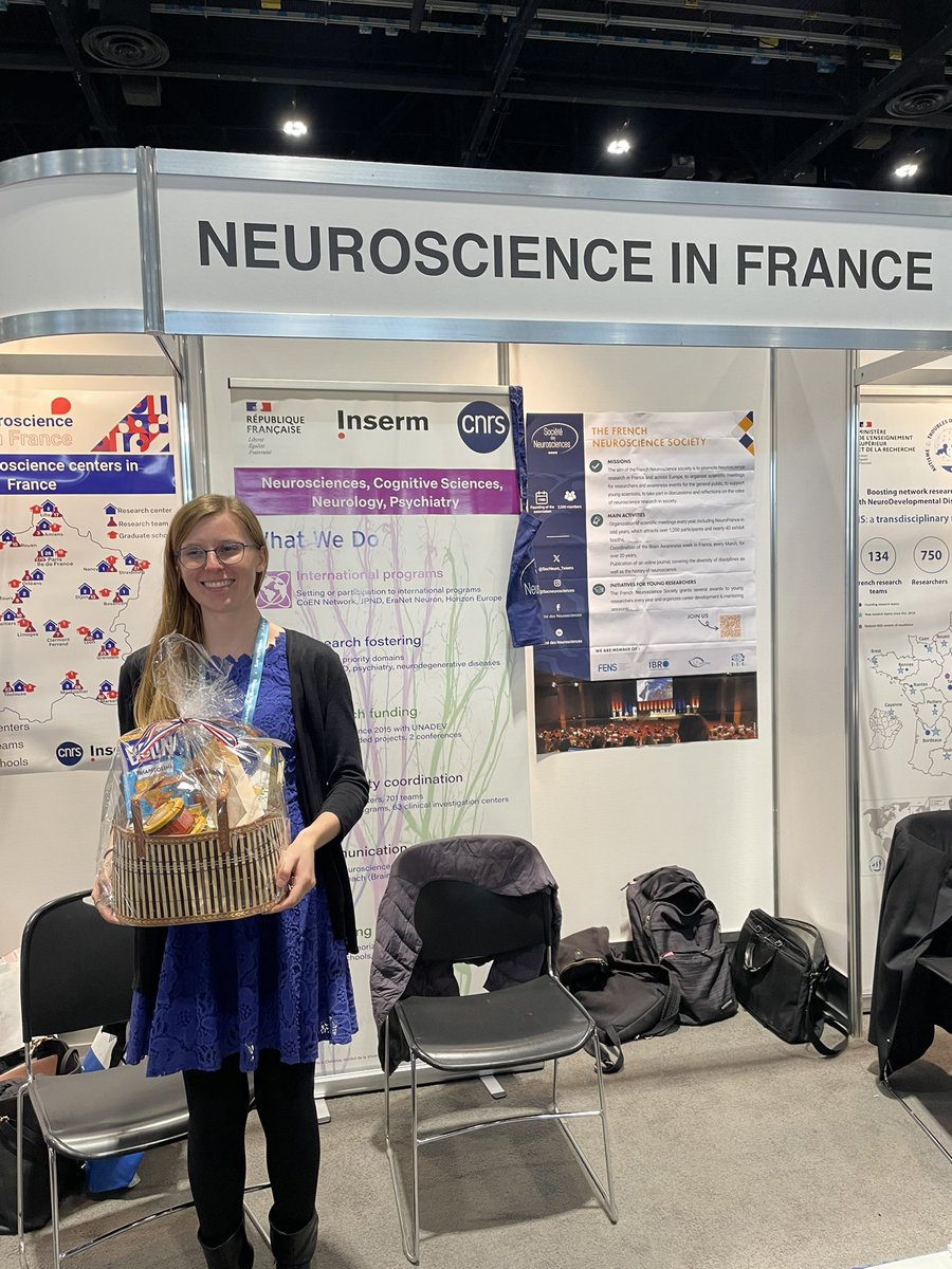 We have the first winner of the Neuroscience in France 🇫🇷 raffle. Lindsey from university of Illinois won a basket full of French delicacies. A new raffle will be drawn tomorrow, come at booth #1832 to enter it #sfn2024