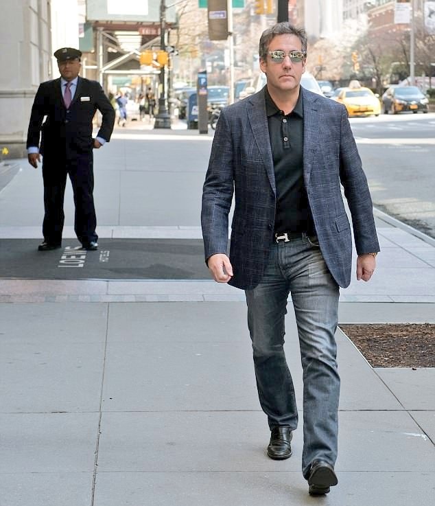 FlutterShyanne's tweet photo. @MichaelCohen212
🎶 "When you walk, when you walk down my city block & everybody looks to see ... What it is they want, well I think I know, cuz I feel the same."  🎶
 
BoDeans - Save a Little
#TheWalkingWildfire ❤️‍🔥🏙️
