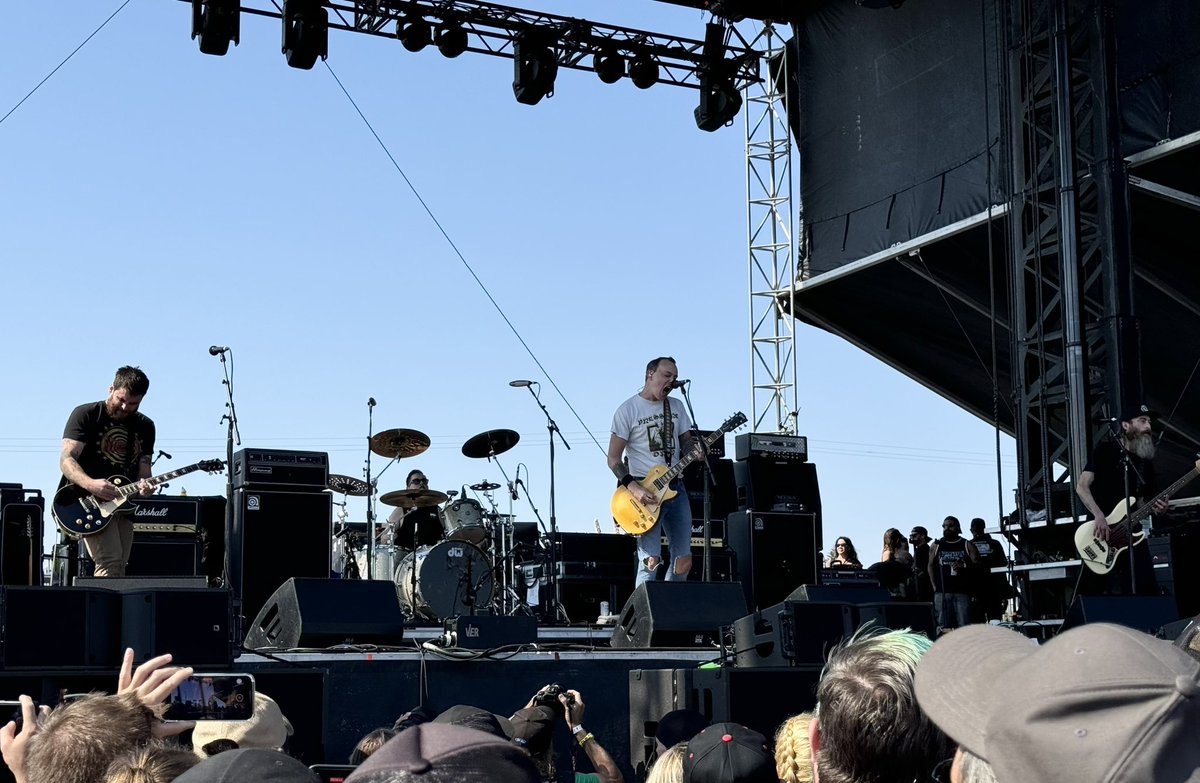 noname_records_'s tweet image. The Flatliners NOFXファイル セトリ setlist
Performative Hours
Hang My Head
Resuscitation Of The Year
Count Your Bruises
Oath
Indoors
Rat King
Eulogy
#theflatliners #nofx #final #フラットライナーズ #ノーエフ