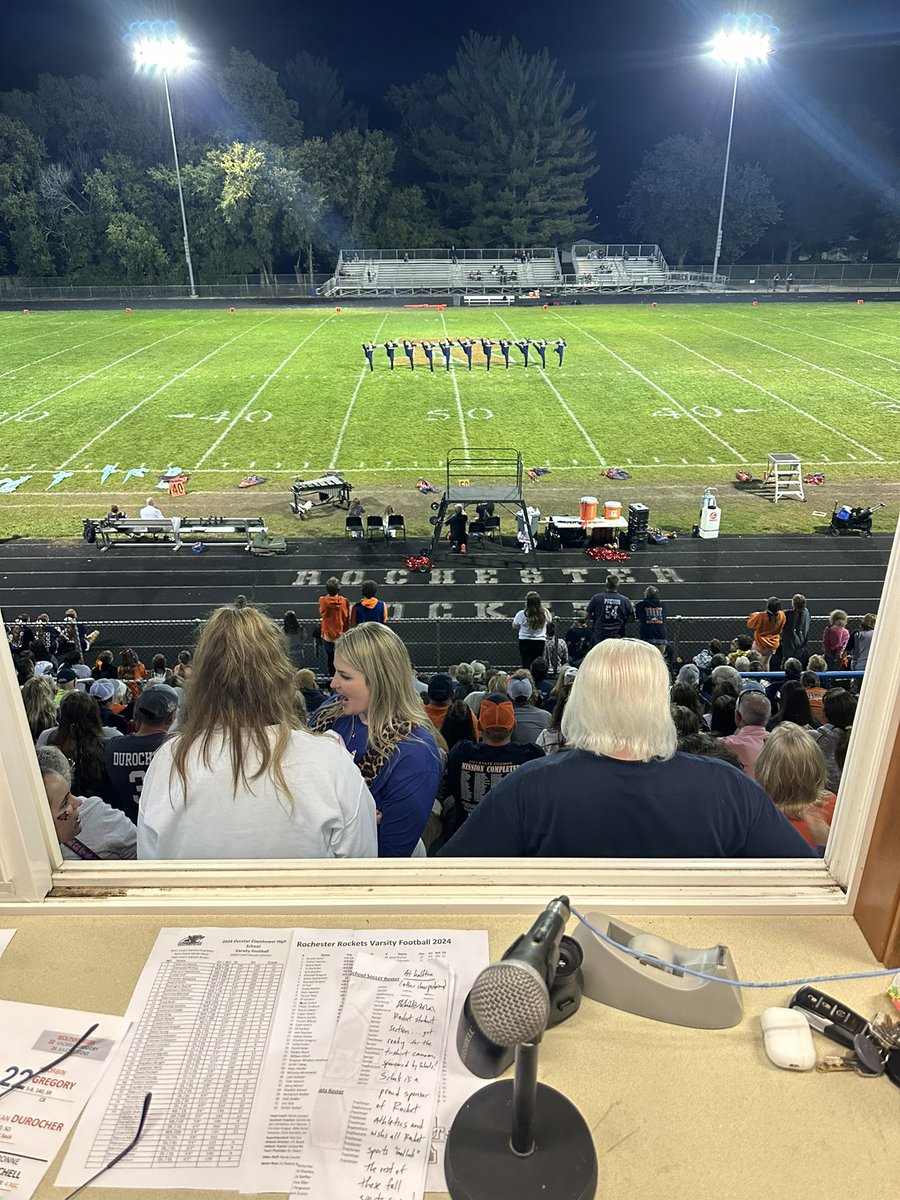 RocketPoms's tweet photo. Field Goals and Friendships π
Homecoming 2024 π
#rocketpoms #hoco2024 #tradition https://t.co/SfOT75A6d7