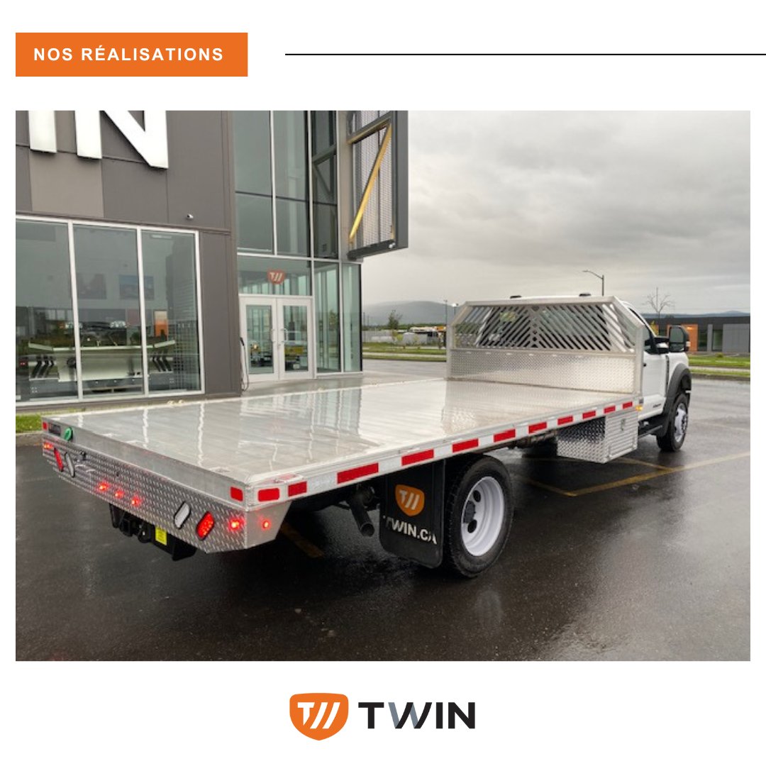 eqtwin's tweet photo. 💥 NOS RÉALISATIONS | Saint-Augustin-de-Desmaures

🔸Plateau en aluminium de 16'
🔸Protège-cabine et panneau de lumières arrière
🔸Courroies d'attache sur treuil cargo
🔸Plaque de tire arrière
🔸Marche d'accès et poignée montoir
🔸Coffre de rangement https://t.co/bHK1fnRXDX