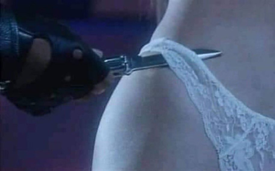 𝐭𝐡𝐞 𝐯𝐚𝐦𝐩𝐢𝐫𝐚 𝐬𝐡𝐨𝐰 🪦 (@horrorsthetics) on Twitter photo 