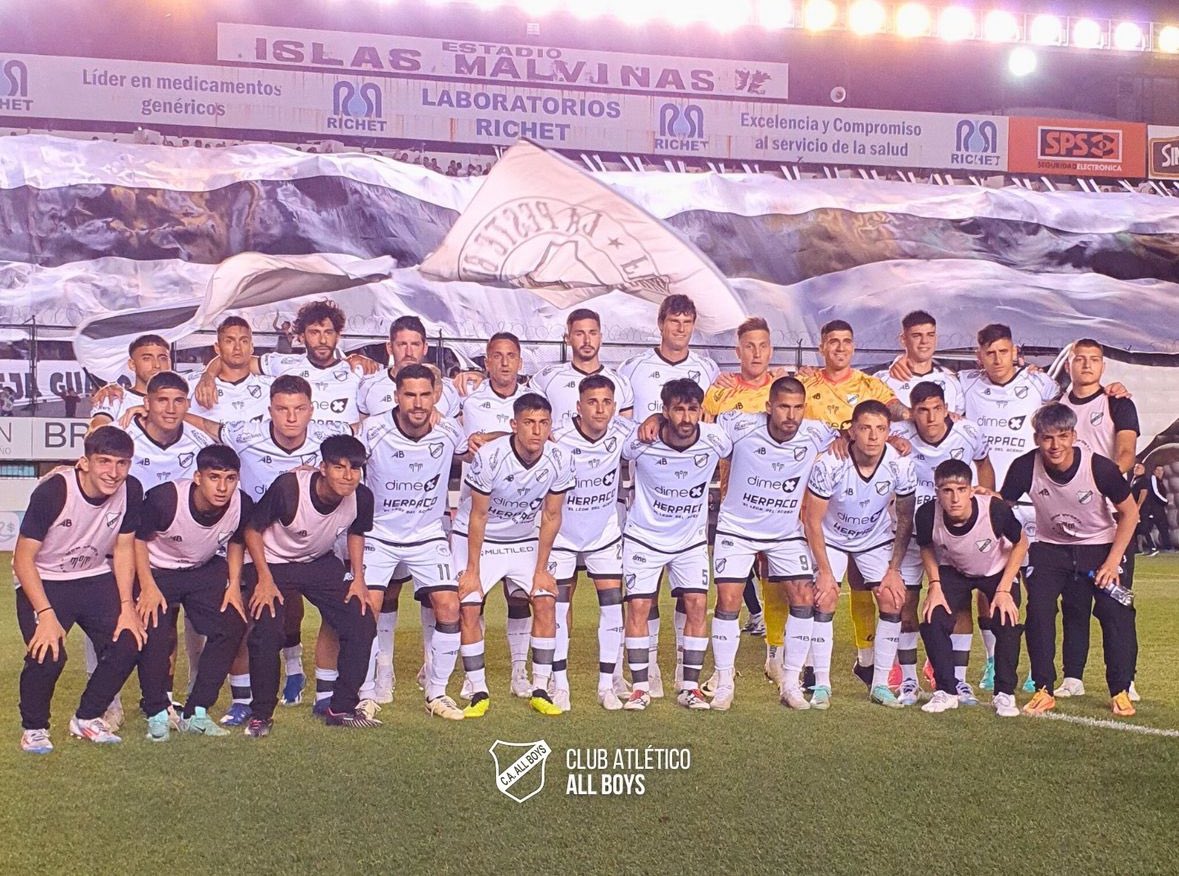 chapitamirandaa's tweet photo. All Boys ⚪️⚫️⚪️ https://t.co/Qs20zvL8e9