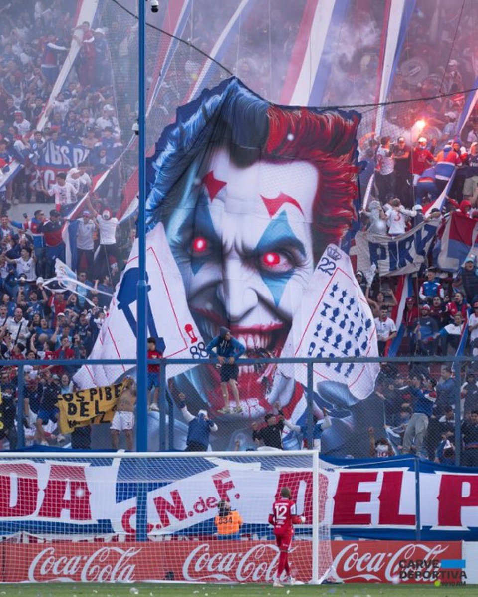 todavia no puedo creer q nacional hizo un tifo de esta imagen de google !!! la hinchada mas boluda del mundo