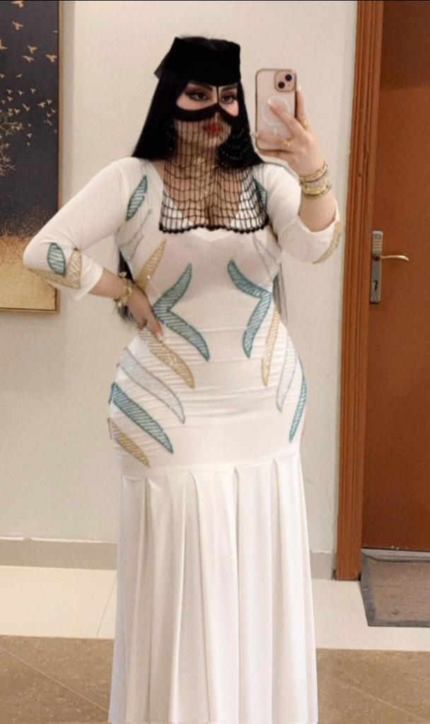 4jk80's tweet photo. لب من الخا��اص 📩

زواج مسيار من مكه 
انا ارمله سعوديه عمري ٣٦ سنه عندي طفلين ايتام وعندي بيت ملك في العوالي موظفه معلمه حكوميه ولله الحمد بيضاء البشرة راقية جدا انيقه مطلعه مثقفه جميله شعري طويل صادقة وواضحة متنازله عن النفقه والمبيت جادة ابحث عن الجدية والمصداقية
#الديوان_الملكي https://t.co/hPpA5ImnEV