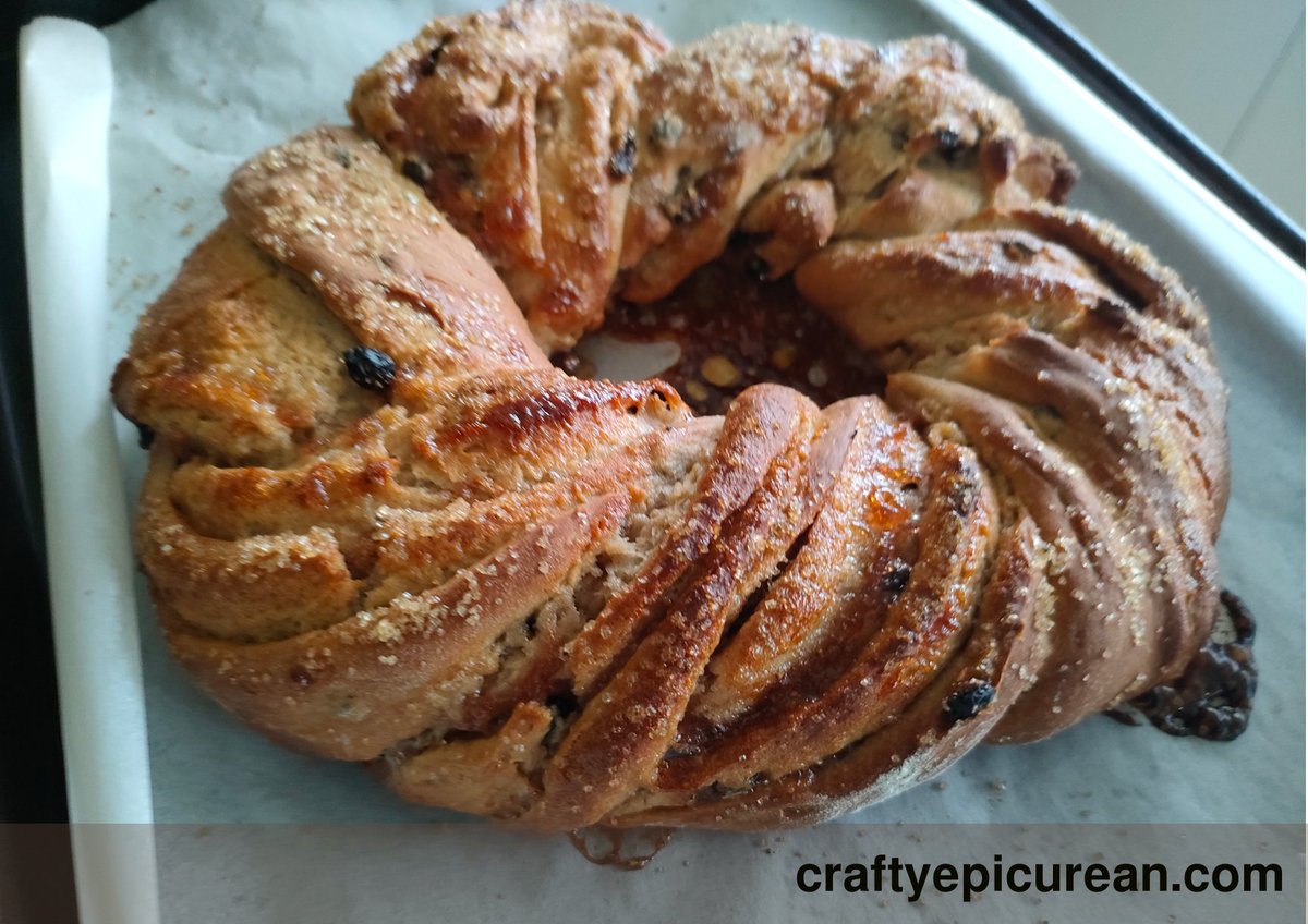 CraftingMel's tweet photo. Fruity Sweet Bread Wreath https://t.co/s1yFKx4p3Y
#foodie #dessert #bread #Sweet #strawberry #Strawberry_Rush #craft #snack #delicious #yummi https://t.co/r1Wlqg9ztH