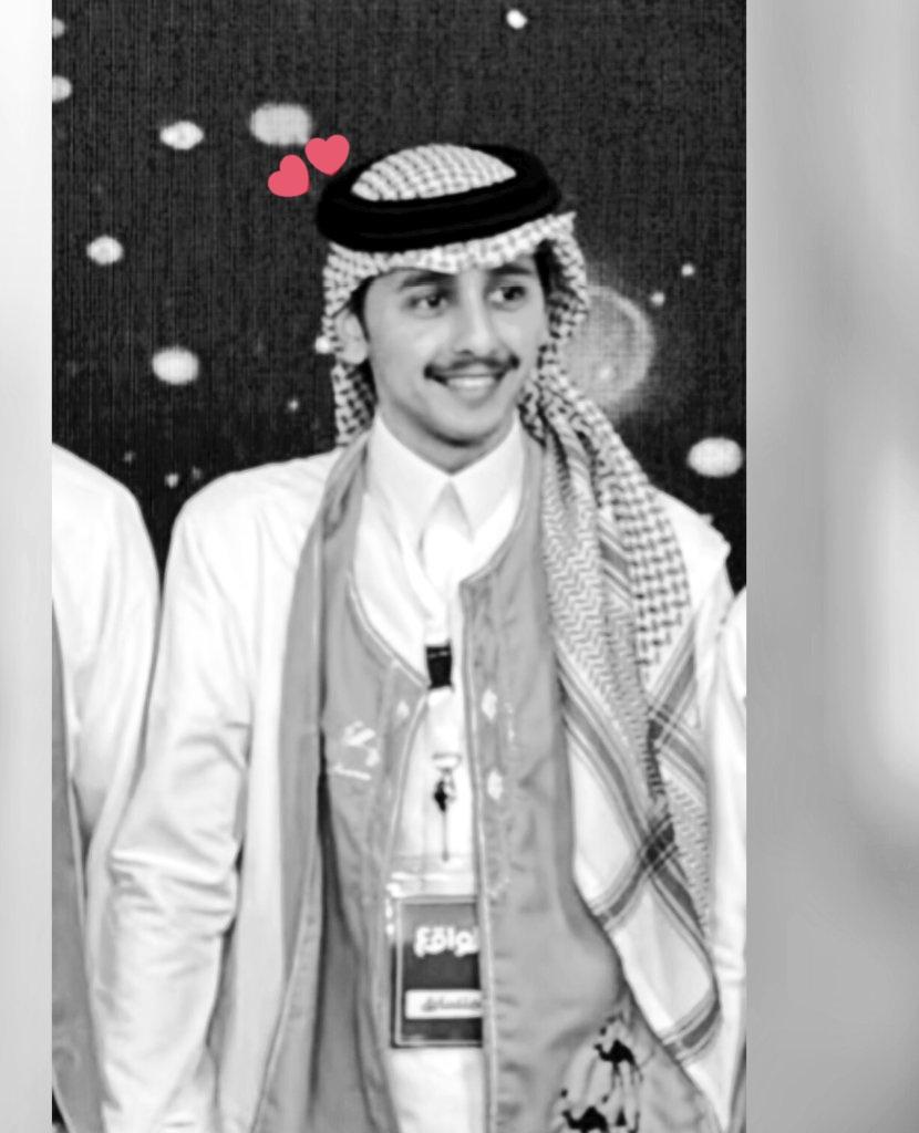 a_skrbt's tweet photo. تمني�� انه اخذ النوماس لاكن لعلها خيرها يكفي انه وصل لقلوب الجمهور واتفق الجميع علىى محبته لا متسابقين ولا مقدمين الا اجمعو على حبه والله يانه ماخذ المركز الأول في قلوب الجمهور بذرابه والاخلاق والادب ماشاء الله #سيف_ال_سالم #ختام_كاريزما @S__F911 #نجم_الريلتي #نجم_الجمهور https://t.co/o4EmtxSVMO