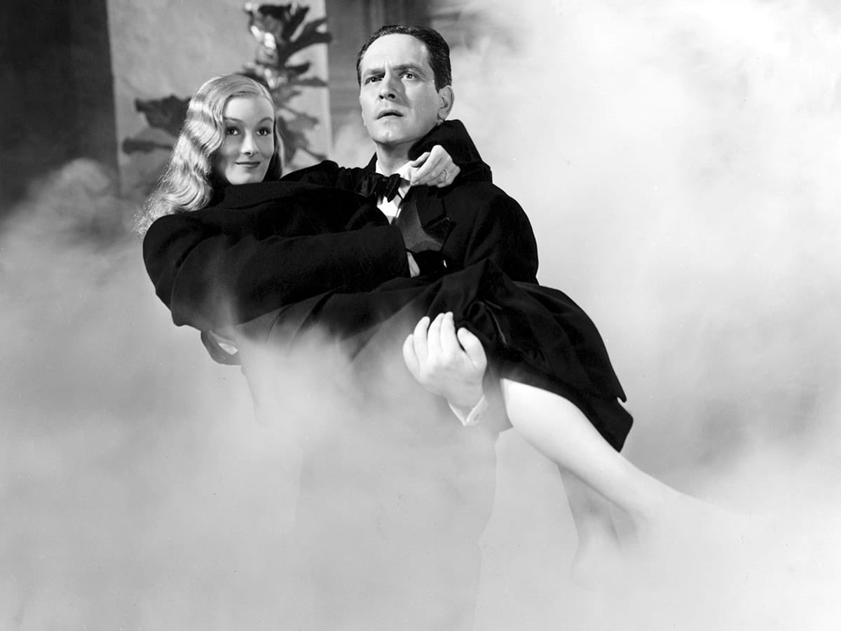 barelytolerabIe's tweet photo. Reminder I Married a Witch (1942) is the perfect movie for this time of year

✅ Screwball comedy
✅ Falling in love with the descendant of the man you cursed for burning you at the stake
✅Election interference subplot
✅ Veronica Lake https://t.co/lVpUPGkMez