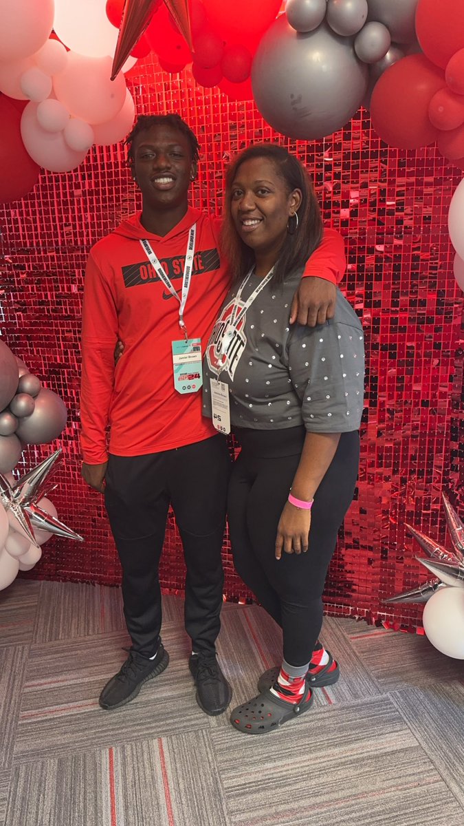 jam1erbrown's tweet photo. I had a great time yesterday at The Shoe thank you to all the coaches for having me ❤️🩶 #GoBucks https://t.co/f0ZgaSqPUh