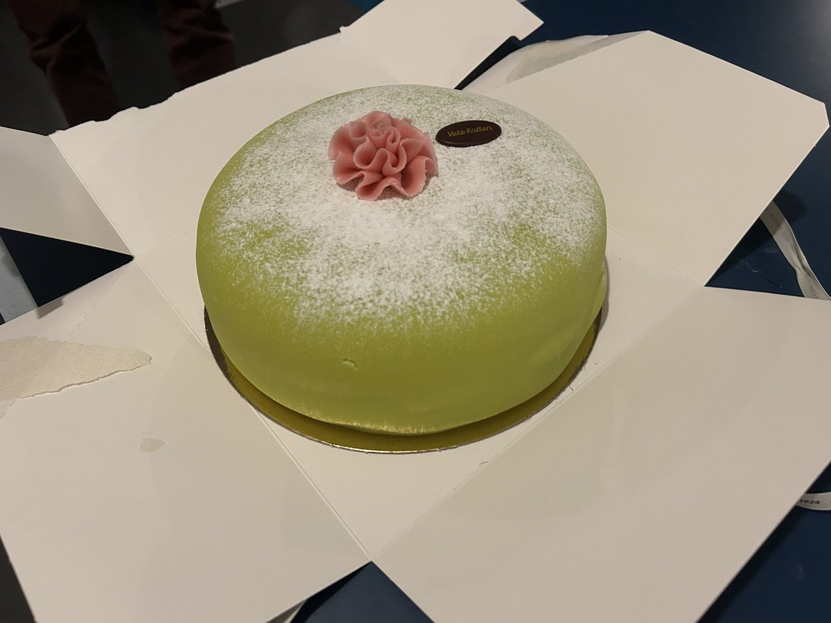 Big thank you to <a href="/ClutchGroupHQ/">Clutch Group</a> and <a href="/MimmieLusth/">Mimmie Lusth</a> for the birthday celebrations at #PECFALL / #PAS4 Grand Finals.