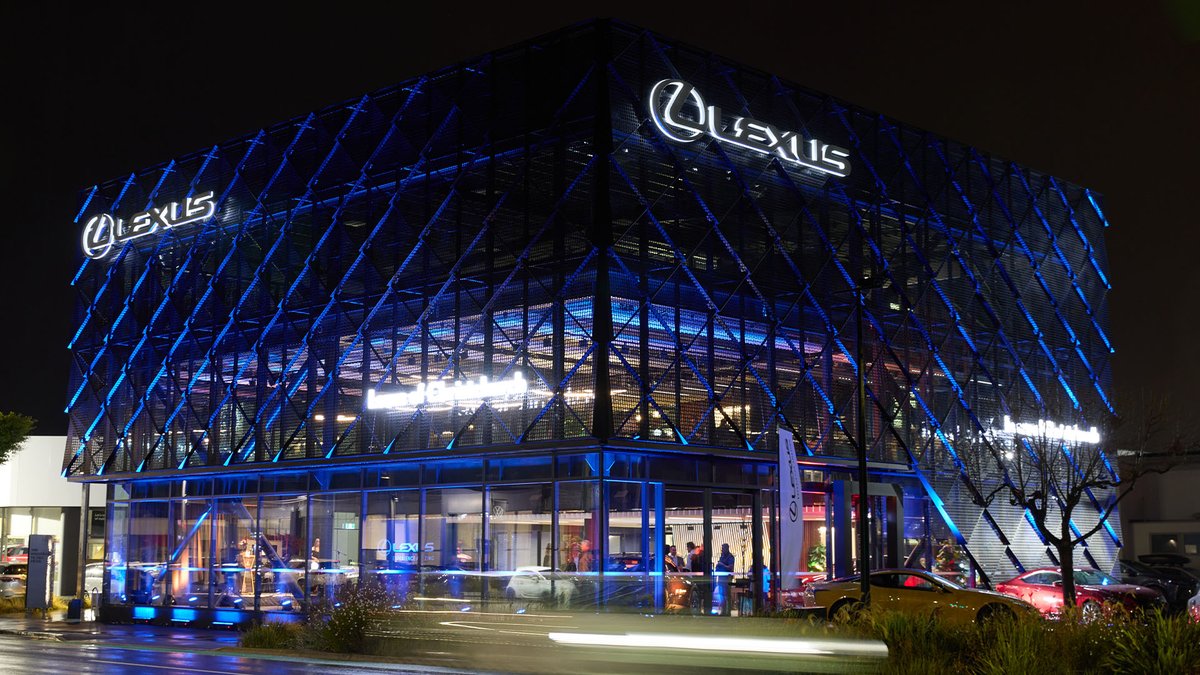 FMetalworks's tweet photo. Looks best at night. https://t.co/DPjvo8IGsN