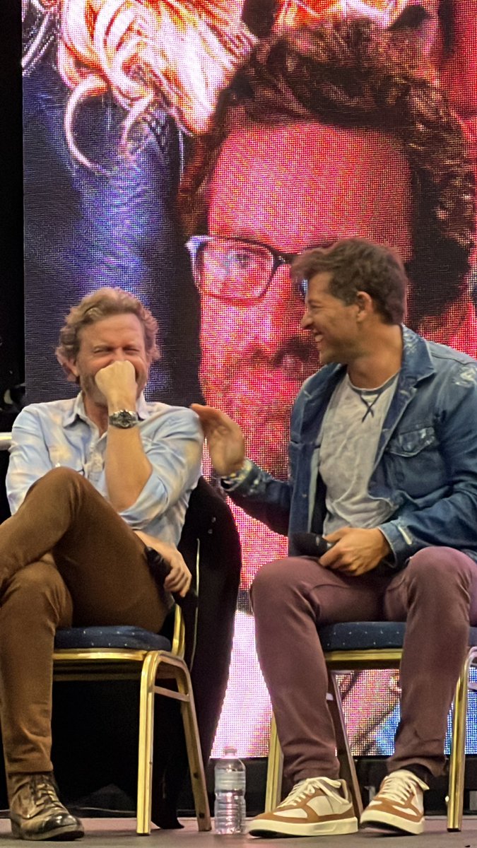 Misha and Rob on the stage today 💕

#ccs #ComicConScotland